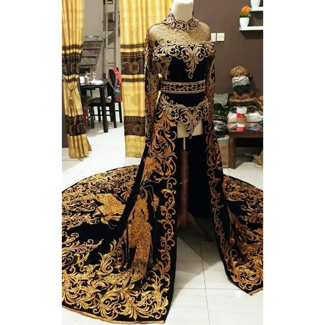 Gaun kebaya adat jawa couple