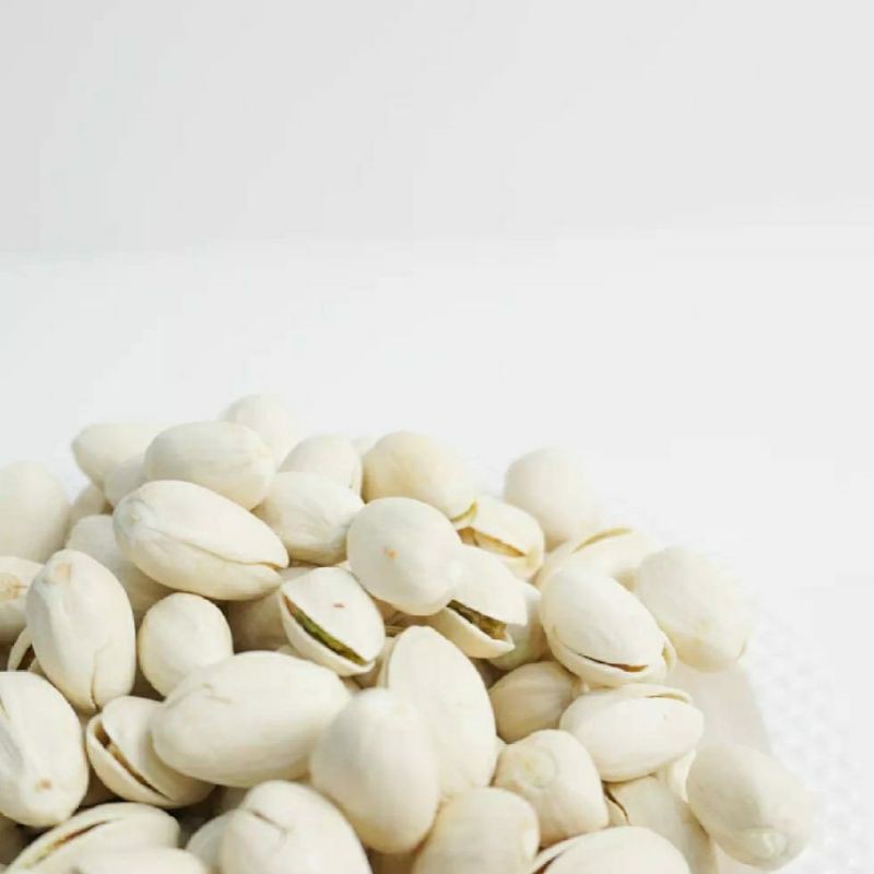 

kacang pistachios renyah dan gurih