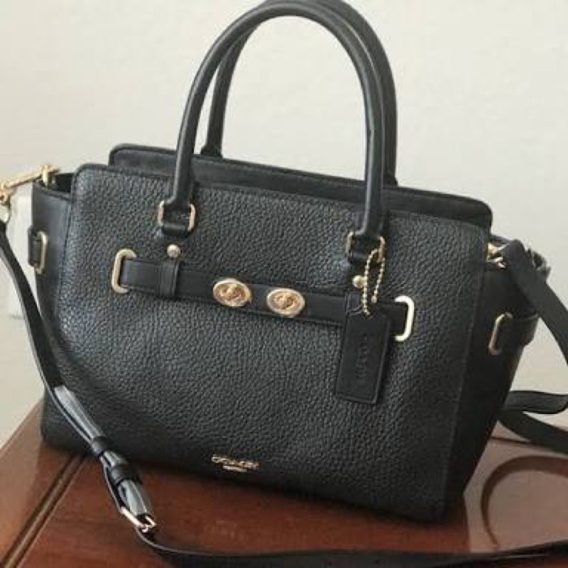 preloved coach blake carryal