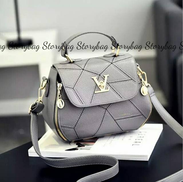 Selempang GUCCI Sylvie Mini Snapshot Camera Sling Bag Wanita Code 123 MJ oval