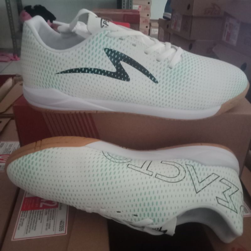 SEPATU FUTSAL SPECS GENESIS IN
