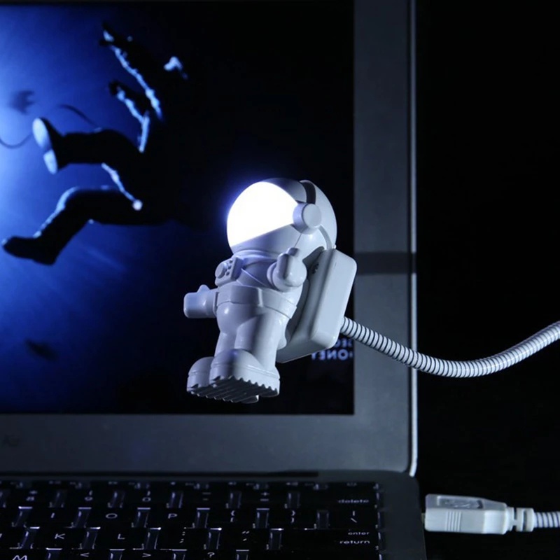 Lampu Led Usb Flexible Bentuk Astronot Luar Angkasa