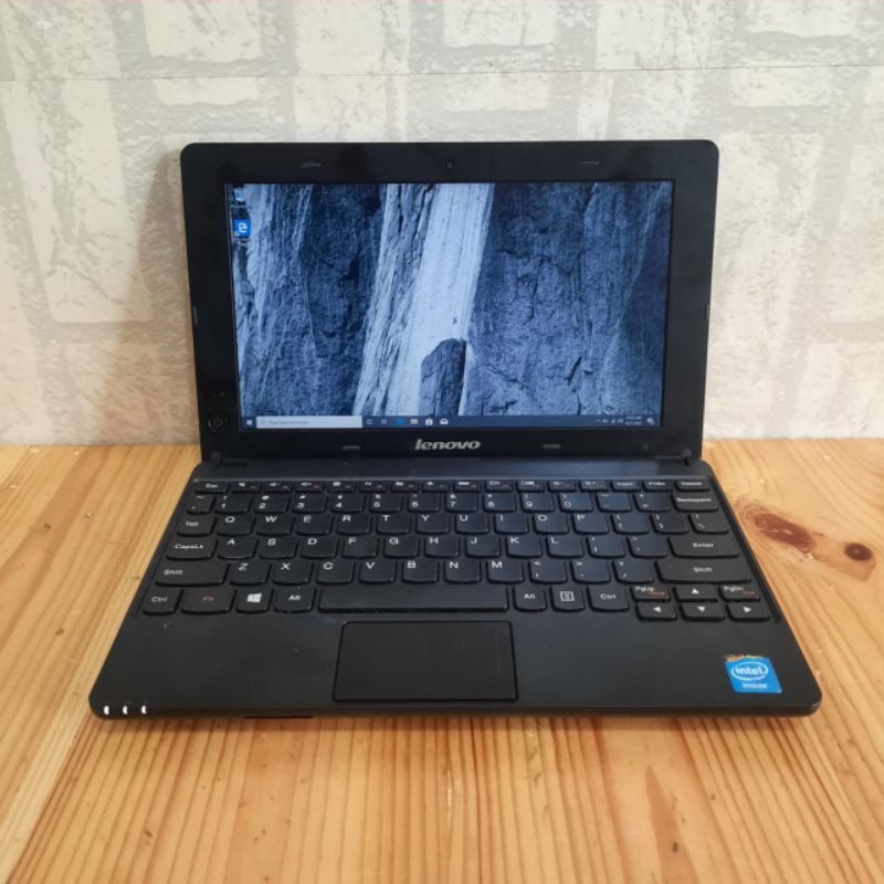 Notebook Lenovo 20424 Celeron-N2830 OS. WINDOWS Full aplikasi siap pakai slim ringan enteng