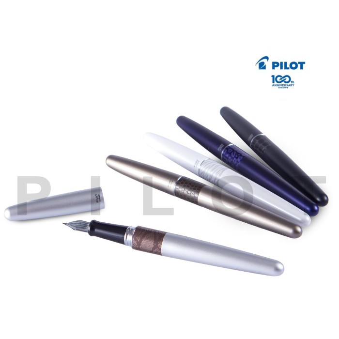 

Terbaru Pilot Fountain Pen "MR 2" / Pen Tinta - Biru Tutul F Limited
