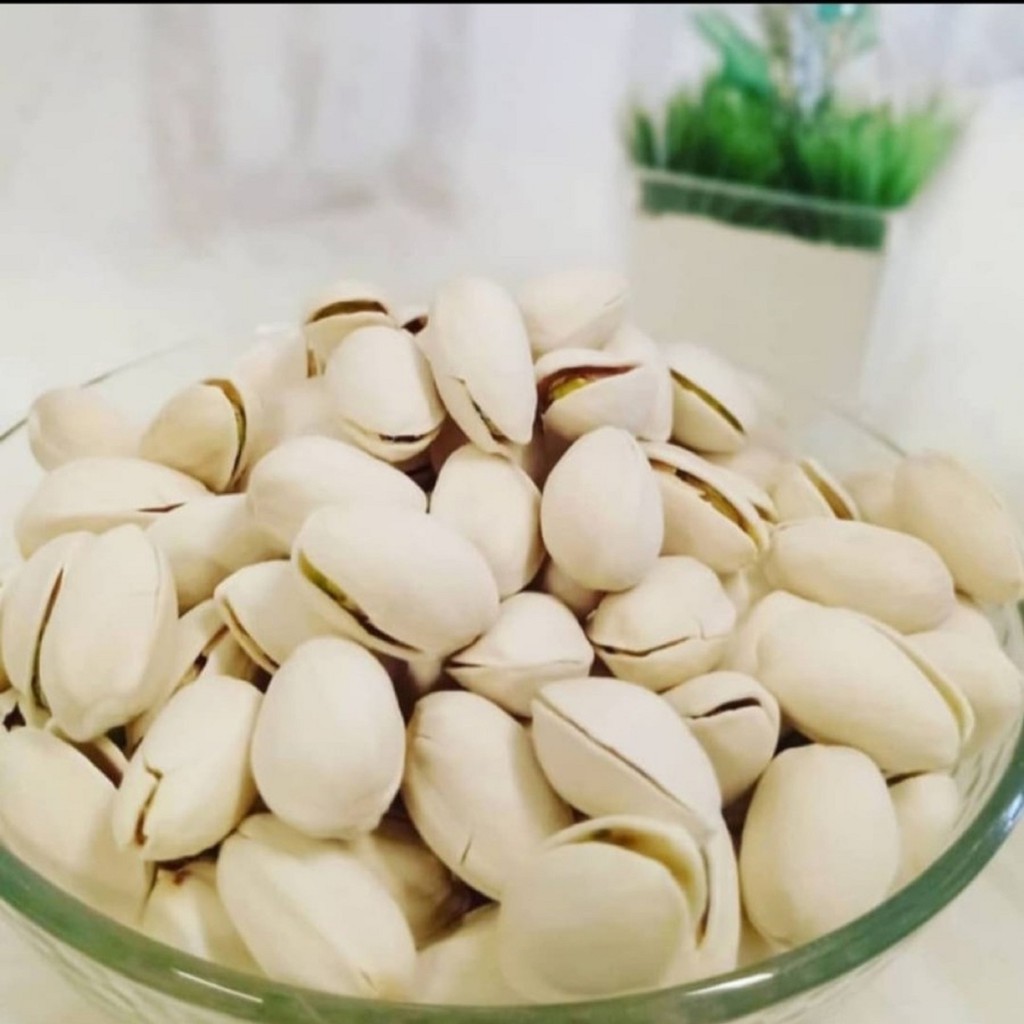 

Kacang Arab Pistachio / Fustuk / Pistacio Premium Oleh2 Haji / Umroh 1Kg Original