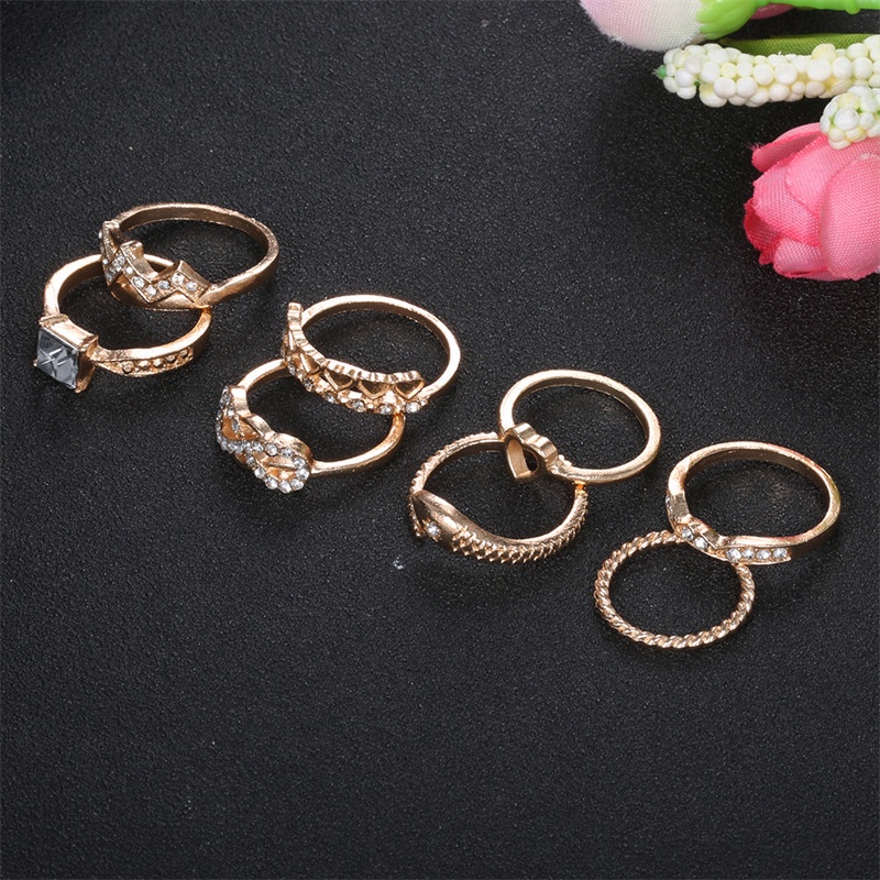 8pcs / Set Cincin Berlian Bentuk Ular 8 Warna Emas Untuk Wanita