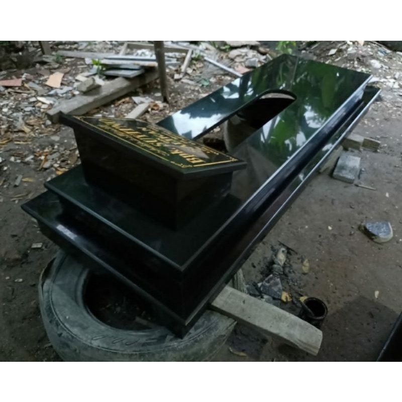Kijingan Makam Granit Hitam
