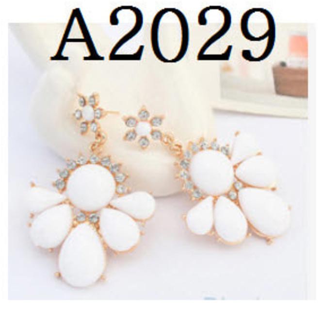 Promo Anting Korea (Kalung cincin gelang xuping perhiasan imitasi) Diskon