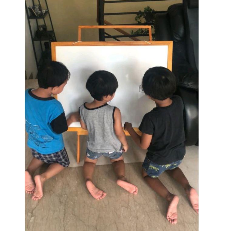

(D-AZY} (✉} Papan Tulis 60x80 / white board ukuran besar+ standing gratis spidol+ penghapus |viral}