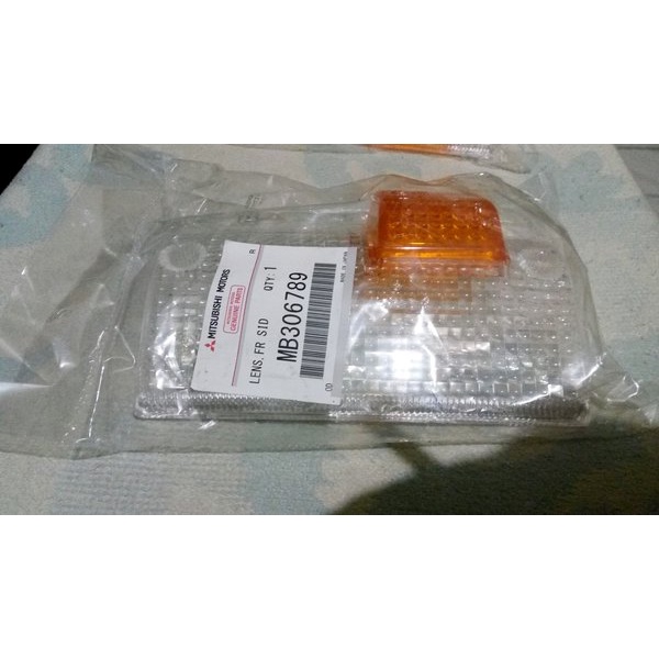 mika lampu send depan l300 kiri Orsinil asli Mitsubishi ktb Murah