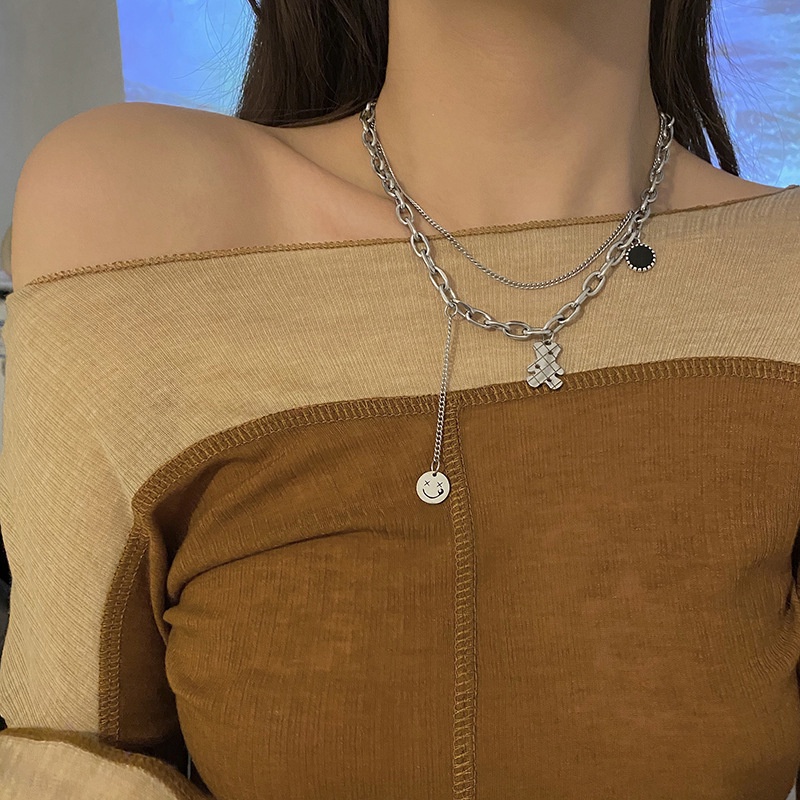 Kalung Rantai Klavikula Desain Beruang Tersenyum Ganda Gaya Simple