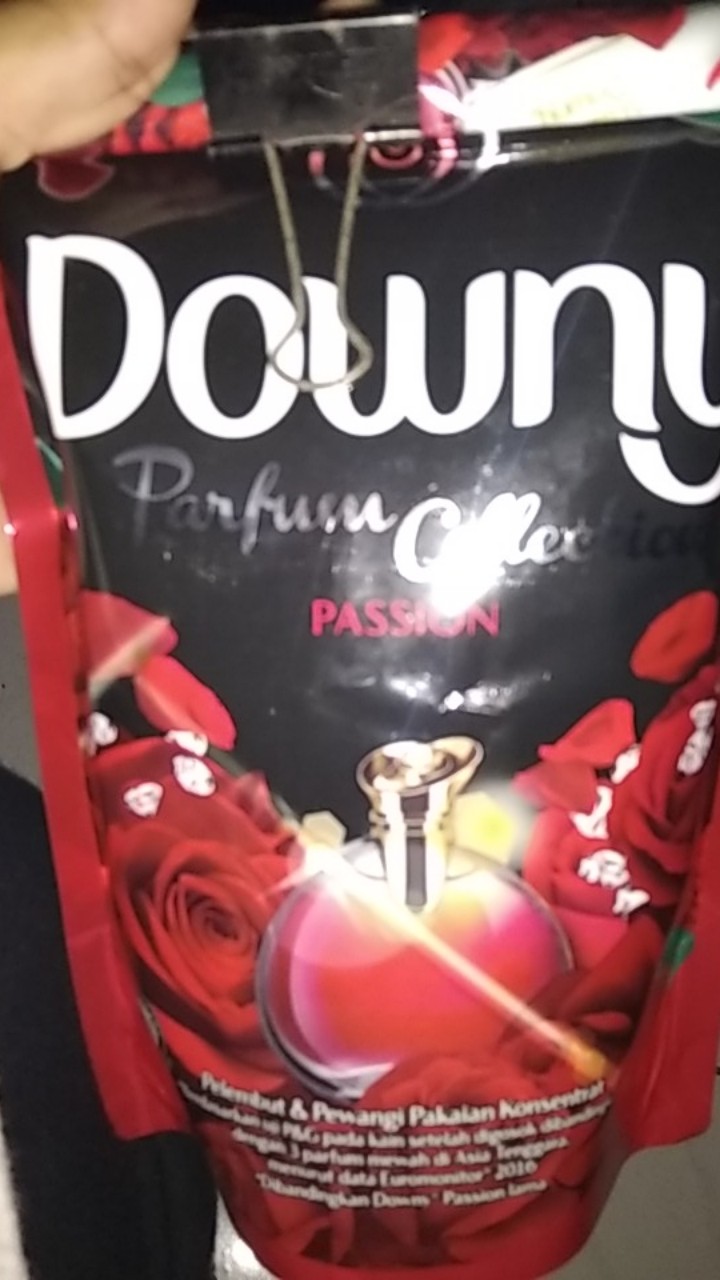 Downy Passion Pelembut Pakaian 680ml