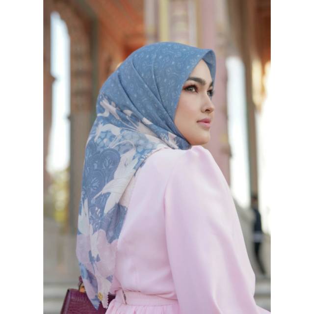 Buttonscarves Maharani Blue