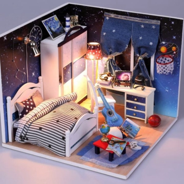 

Promo DIY Do It Yourself Miniatur Take You to See the Stars Wooden Dollhouse Diskon