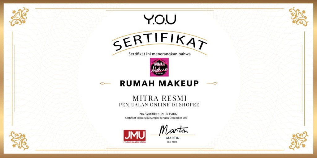 Gambar berbagai produk makeup di toko online
