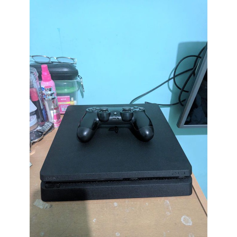 PS4 SLIM 1TB CUH-2218b