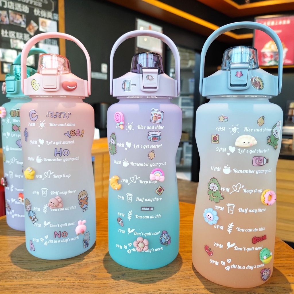 Botol Air Kapasitas 2L Bahan Plastik Food Grade Dengan Sedotan Warna Gradasi