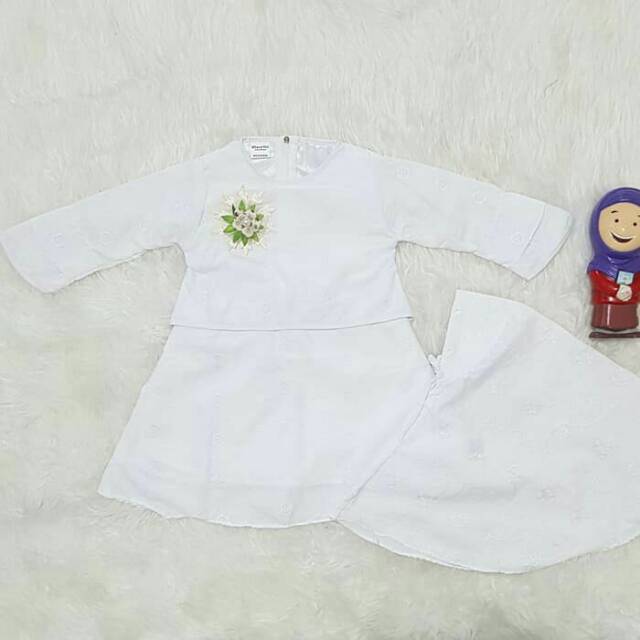 Gamis Putih Anak Variasi Bunga Set Jilbab