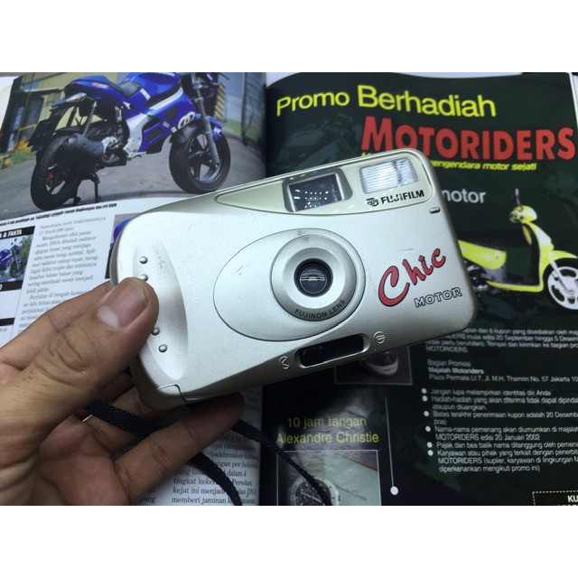 FUJIFILM CHIC MOTOR KAMERA ANALOG 35MM
