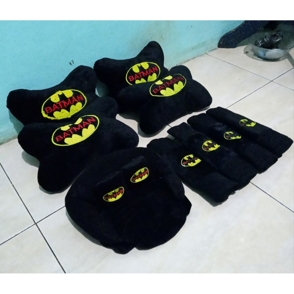 Bantal Mobil BATMAN Hitam Bantal Mobil Isi 4 Sandaran Leher Kepala Batman Black