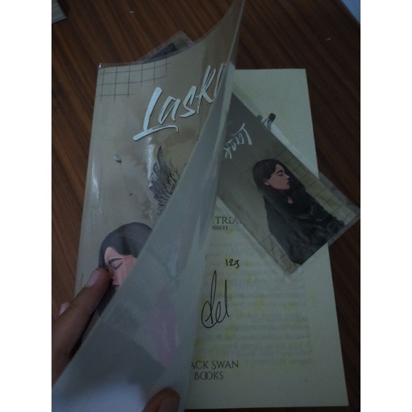 PRELOVED NOVEL "Laskar" by Annisa Fitriani