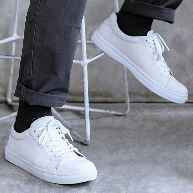 MEDIANT WHITE |ManNeedMe x Reyl| Sepatu Sneakers Pria Casual Shoes ORIGINAL