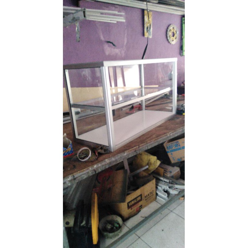 etalase pecel lele/ayam goreng