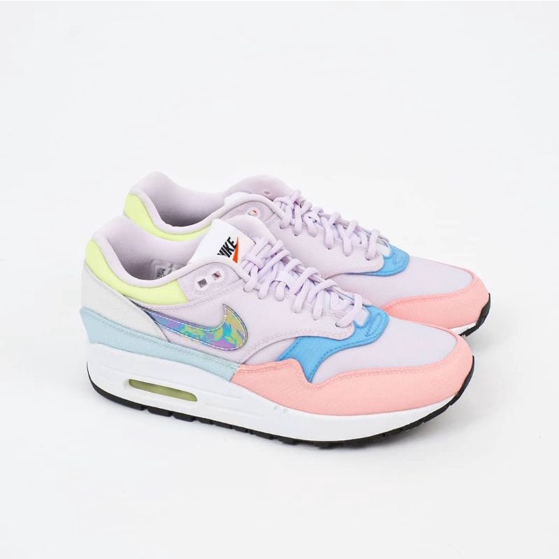 black nike cortez trainers