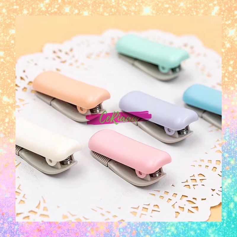 

Alat Pemotong Kertas Selotip Washi Mini Portable Lucu Kreatif Unik - ceriaaa.id