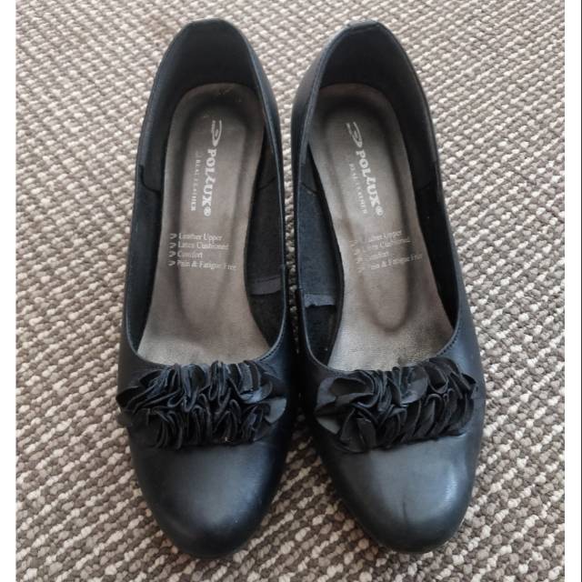 Preloved Sepatu Kerja Pollux