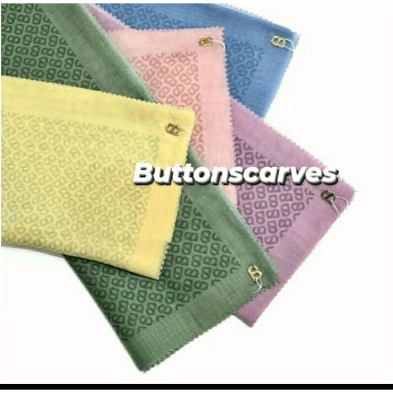 Tapis Voal Square Buttonscraves