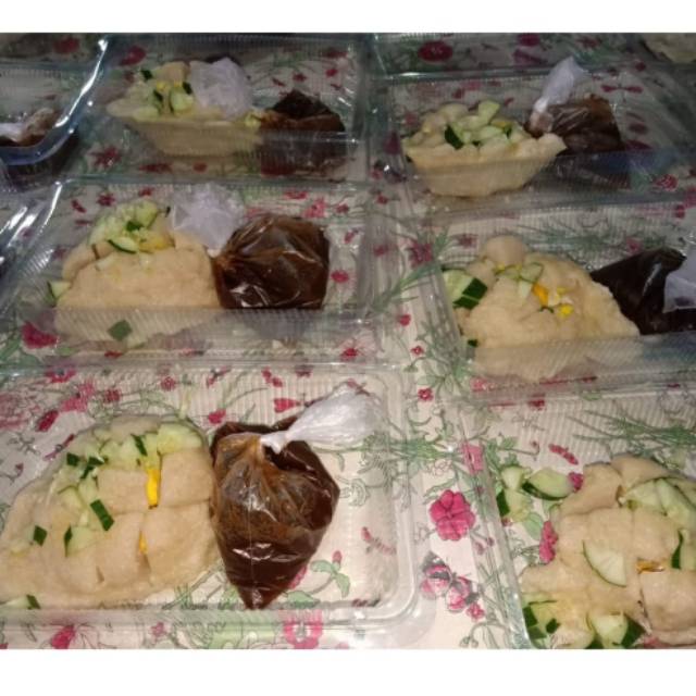 

Pempek palembang kapal selam tenggiri