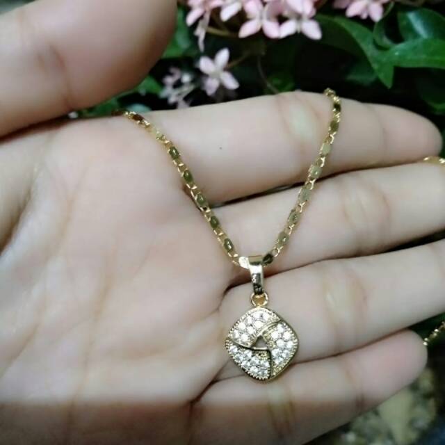 kalung emas imitasi emas motif unik