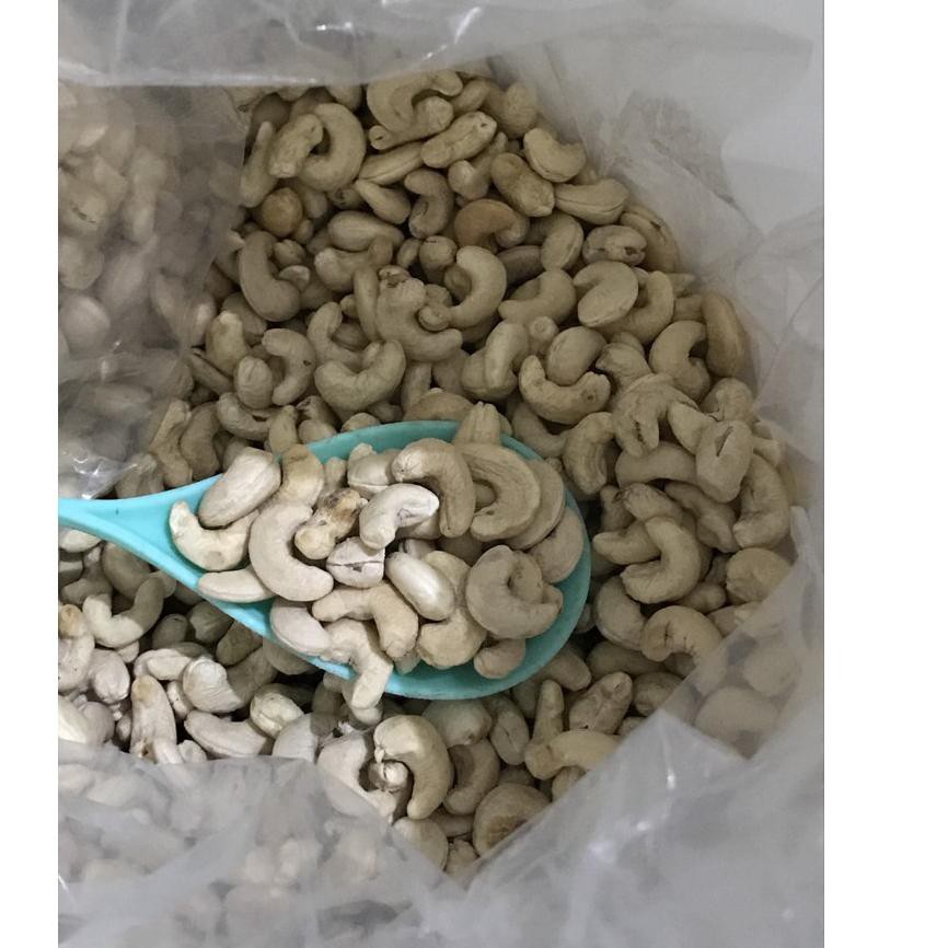 

SPESIAL Kacang - Kacang Mede Utuh Kualitas Super Sulawesi 100gr