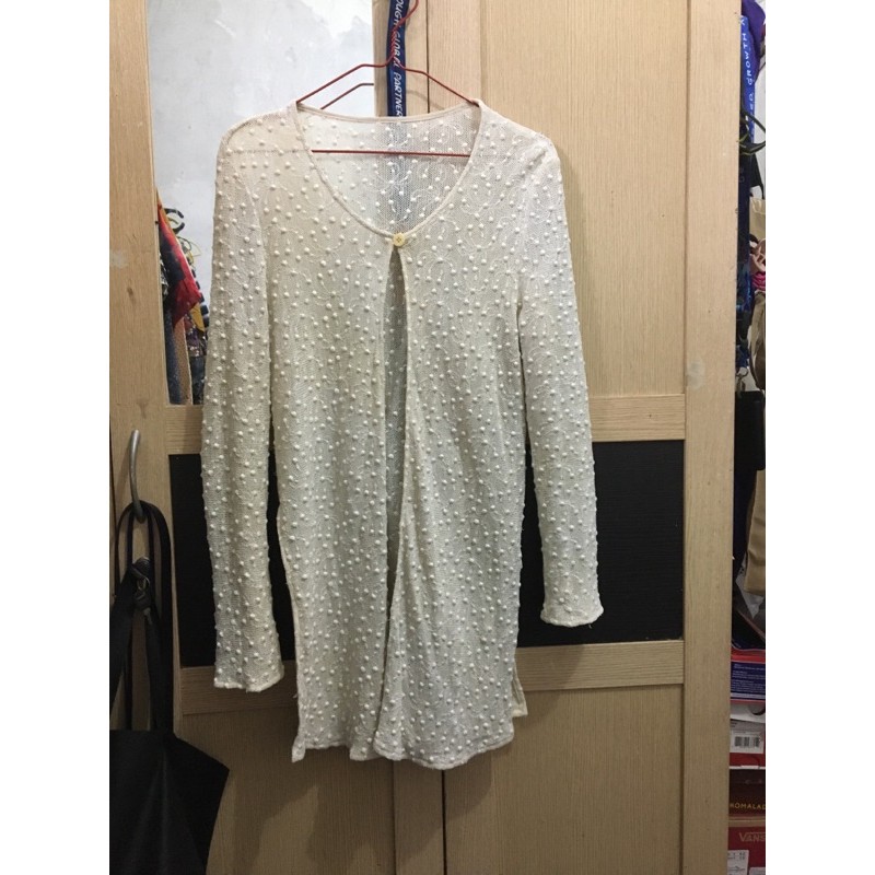 preloved outer hijab broken white kuning gading bintil