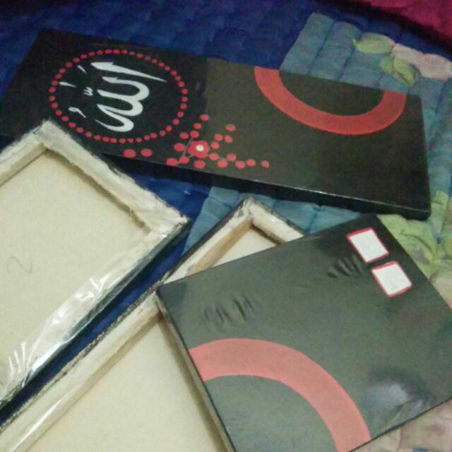 Kaligrafi Minimalis - Dan Merah