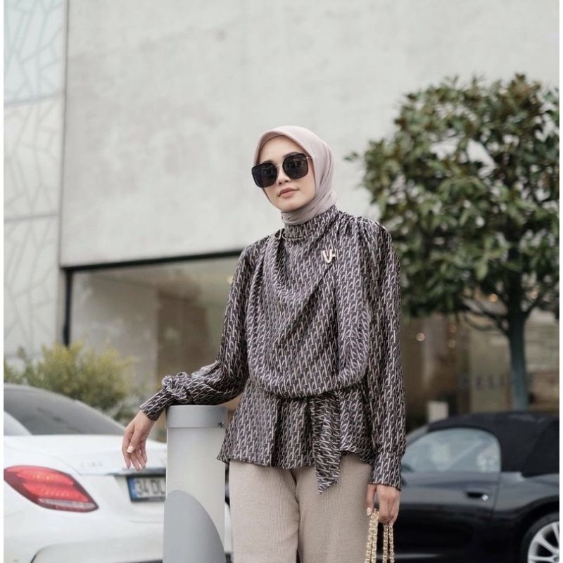 KIND BLOUSE OSCAR SIZE M VANILLA HIJAB