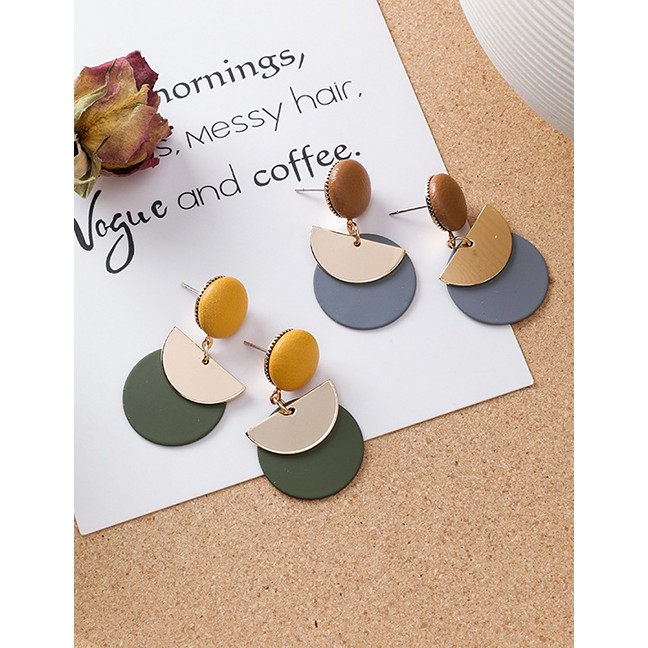 LRC Anting Tusuk Fashion Green Contrast Stitching Geometric Metal Semi-circular Earrings D48811