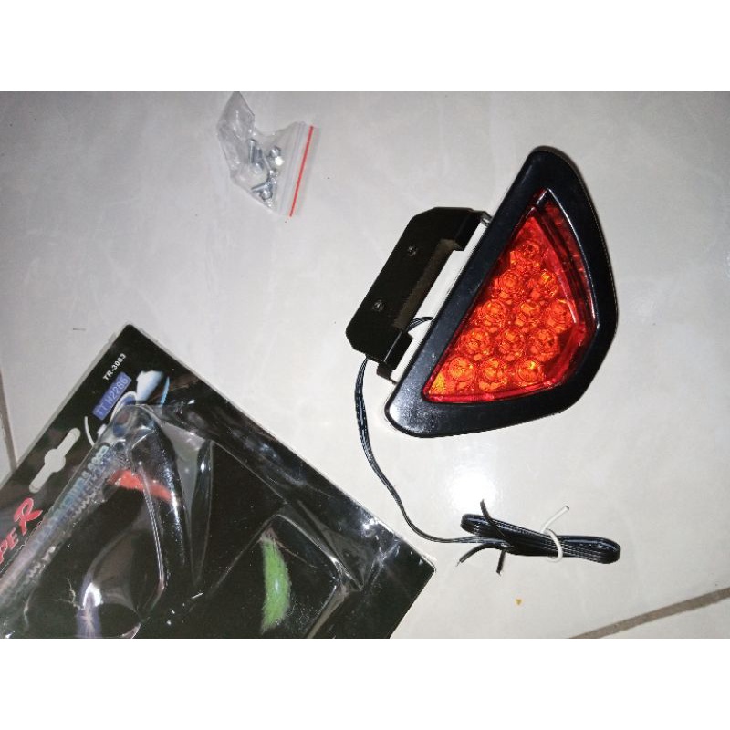 Lampu LED Ferrari kota rem kedip2 universal 12v