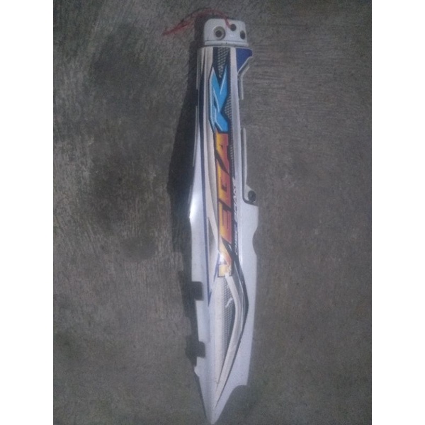 Cover sebelah kanan dek body belakang Yamaha Vega r lama Vega lama original