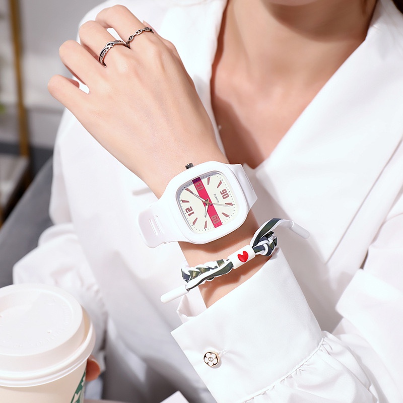 2022 Baru Jam Tangan Couple Pria Wanita Temperamen Silikon Beberapa Kuarsa Murah grosir W215