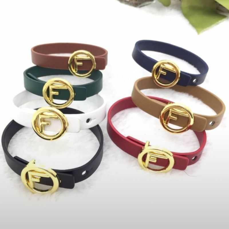 Promo Gelang tangan kulit import Branded Band  /gelang Tangan Wanita branded Band bahan kulit Gt704