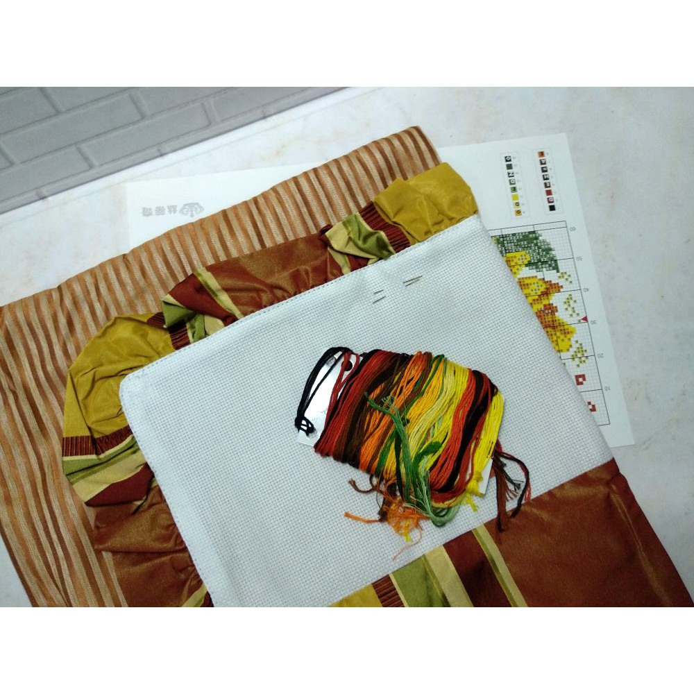 Paket Sulam Kristik Strimin Sarung Bantal DOME 291114 Bunga Matahari Sunflower