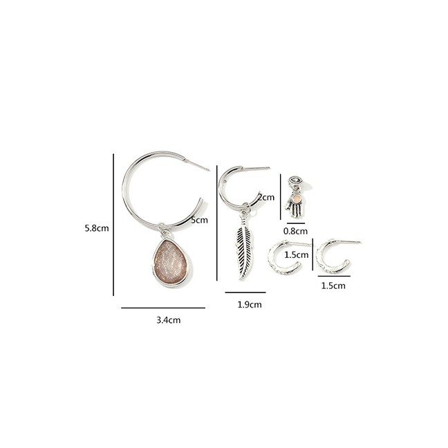 LRC Anting Tusuk Fashion White K Leaf Resin C-type Earring Set D57242