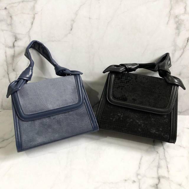 CK Velvet Knotted Original (bahan Velvet Structures X Leather, free dustbag CK)