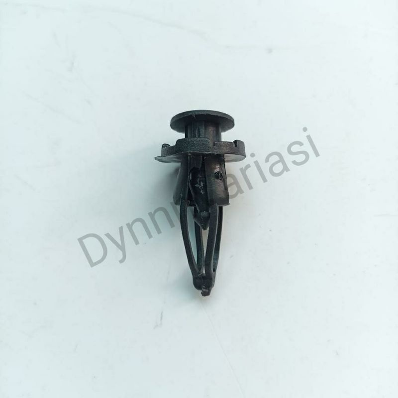 Kancing Klip Bumper Depan Mobil Innova Fortuner