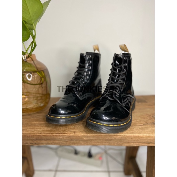 Sepatu Dr. Martens 1460 Vegan Patent Black