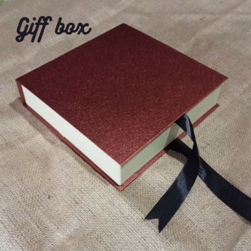 

hampers gifbox hardbord ukuran 22x22