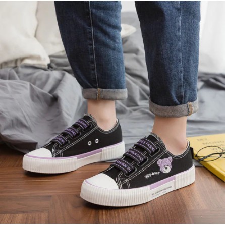 Sepatu kanvas wanita flat casual Low Cut Gaya Jepang Harajuku Sol Karet