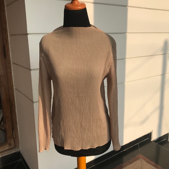 Pleat top atasan